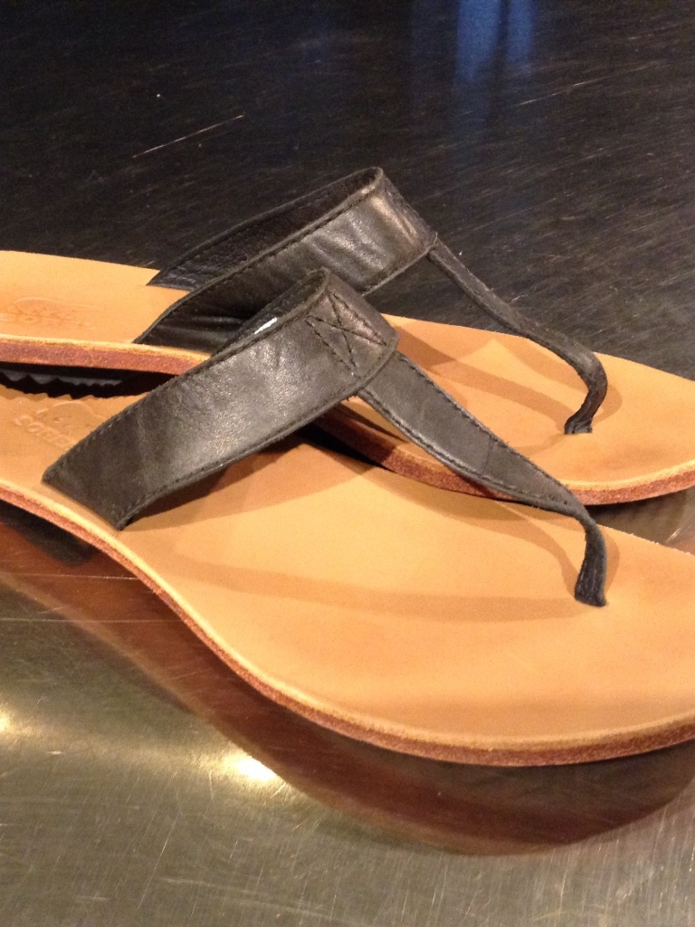 Sorel Lake Slide Women's Sz 7.5 US T-Strap Thong Sandals Black Leather #1835